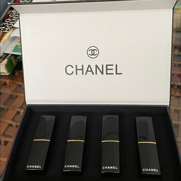 CHANEL Black and Gold Lipstick Collection - Picture 1 of 8